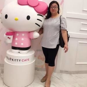 Meet your Posher, Flora